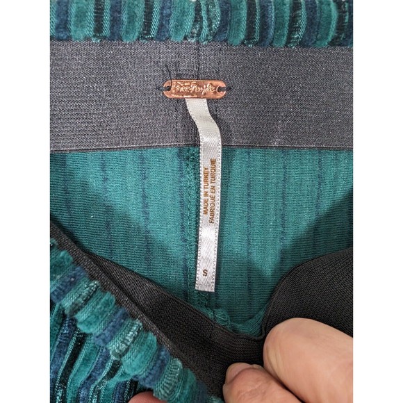 FREE PEOPLE Women Size Small  Green Corduroy Flared Pants - Picture 4 of 5